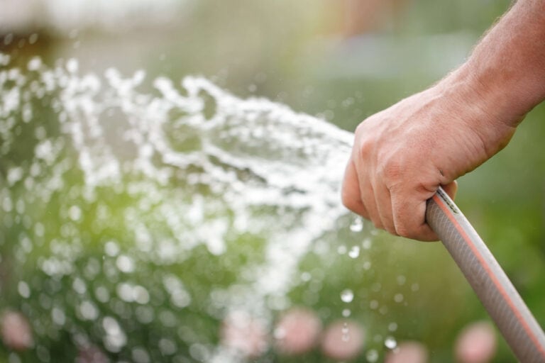 Smarte und manuell steuerbare Bewässerungscomputer im Test von Haus & Garten Test, Ausgabe 5/2023